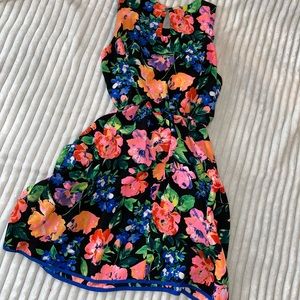Flower print dress with pockets